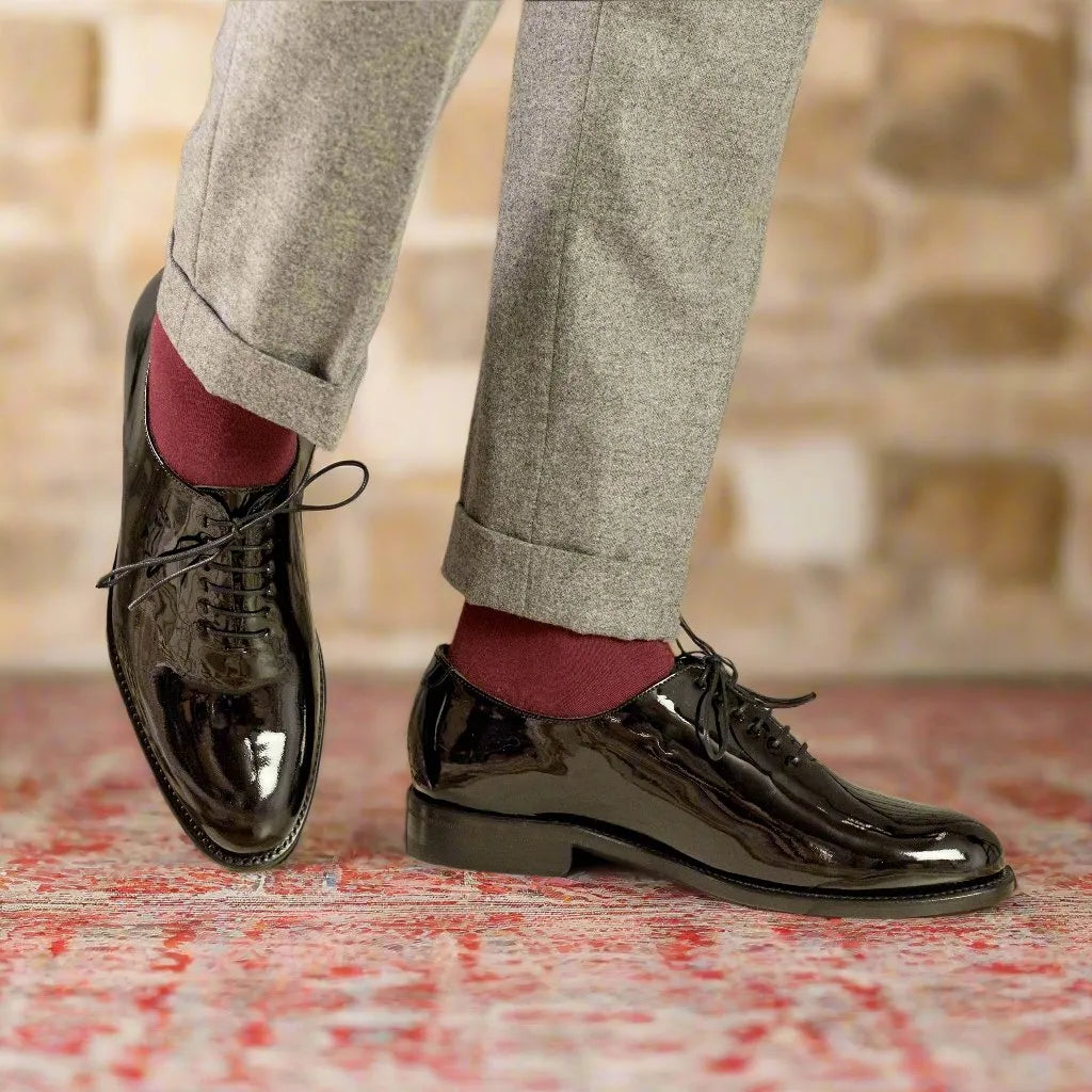 Shiny black 5908 whole cut patina shoes