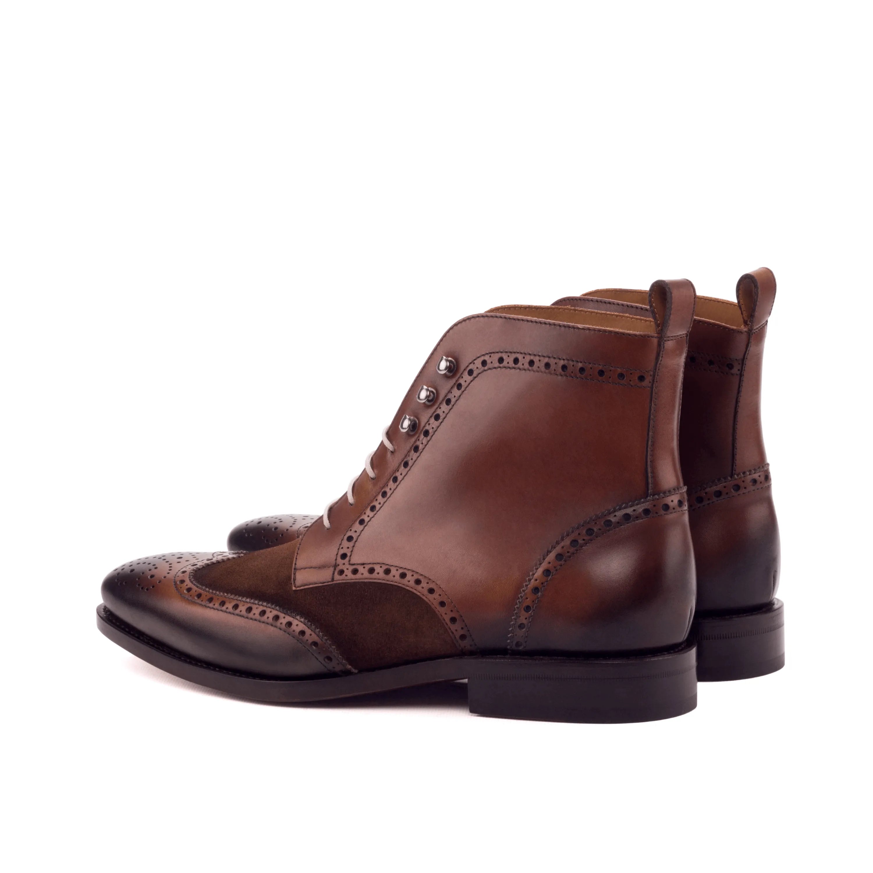 Abu Dhabi military brogue boots in med brown leather wingtip style