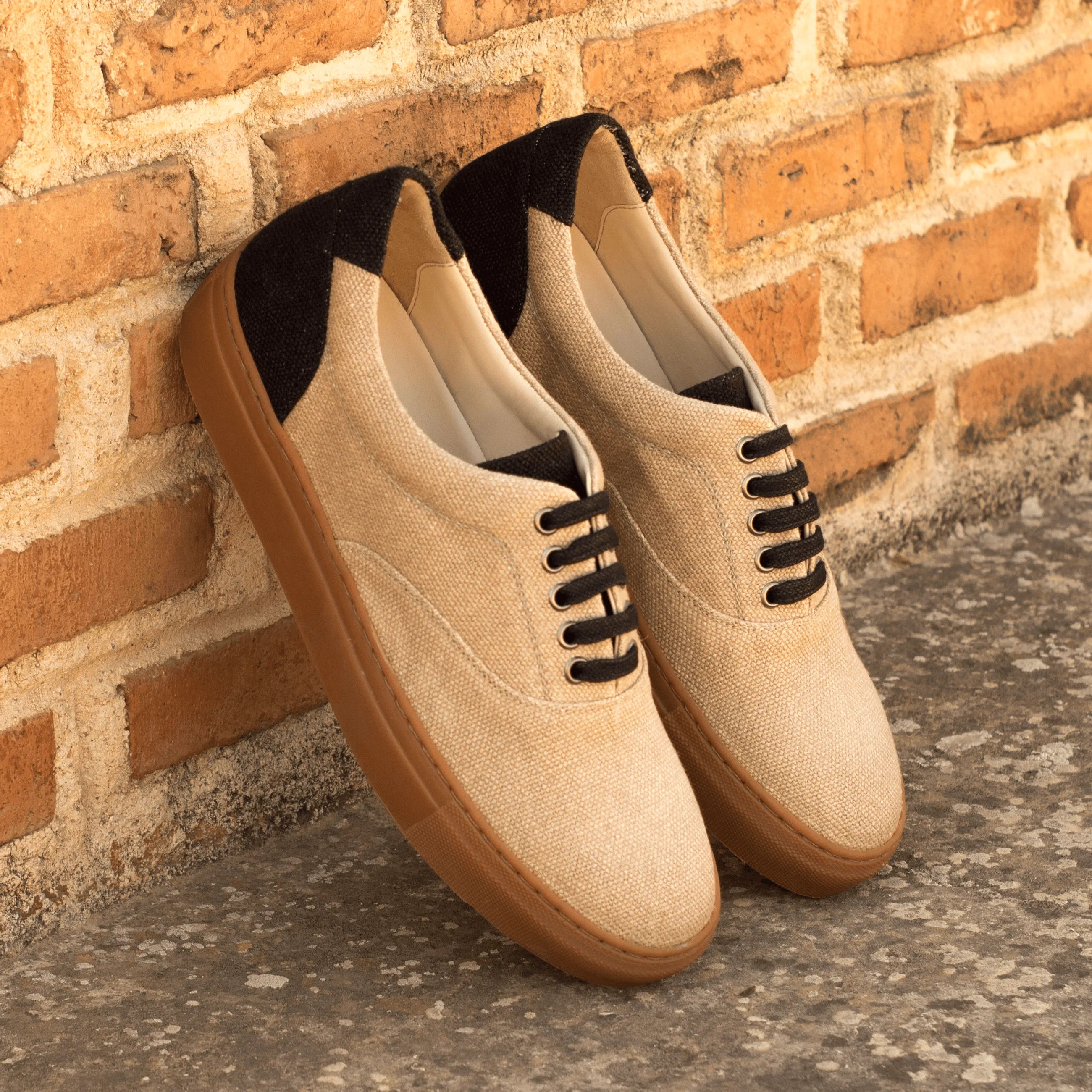 Adria Top Sider Sneaker: beige canvas with black accents