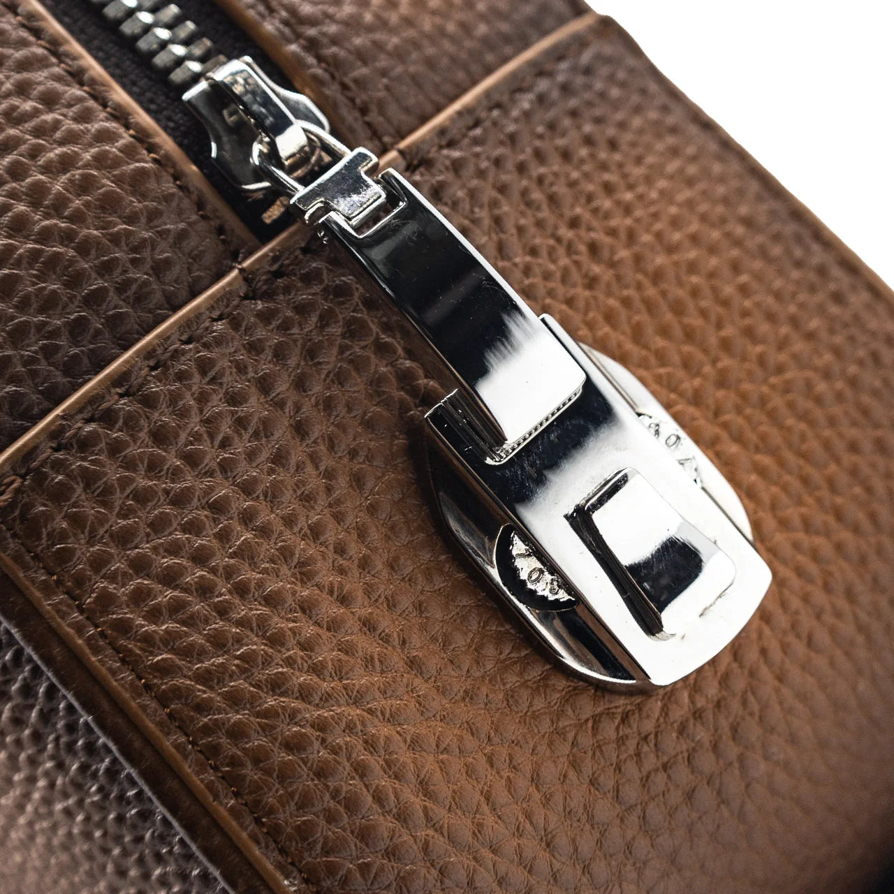 Elandro satchel briefcase in Italian full-grain leather with coded lock