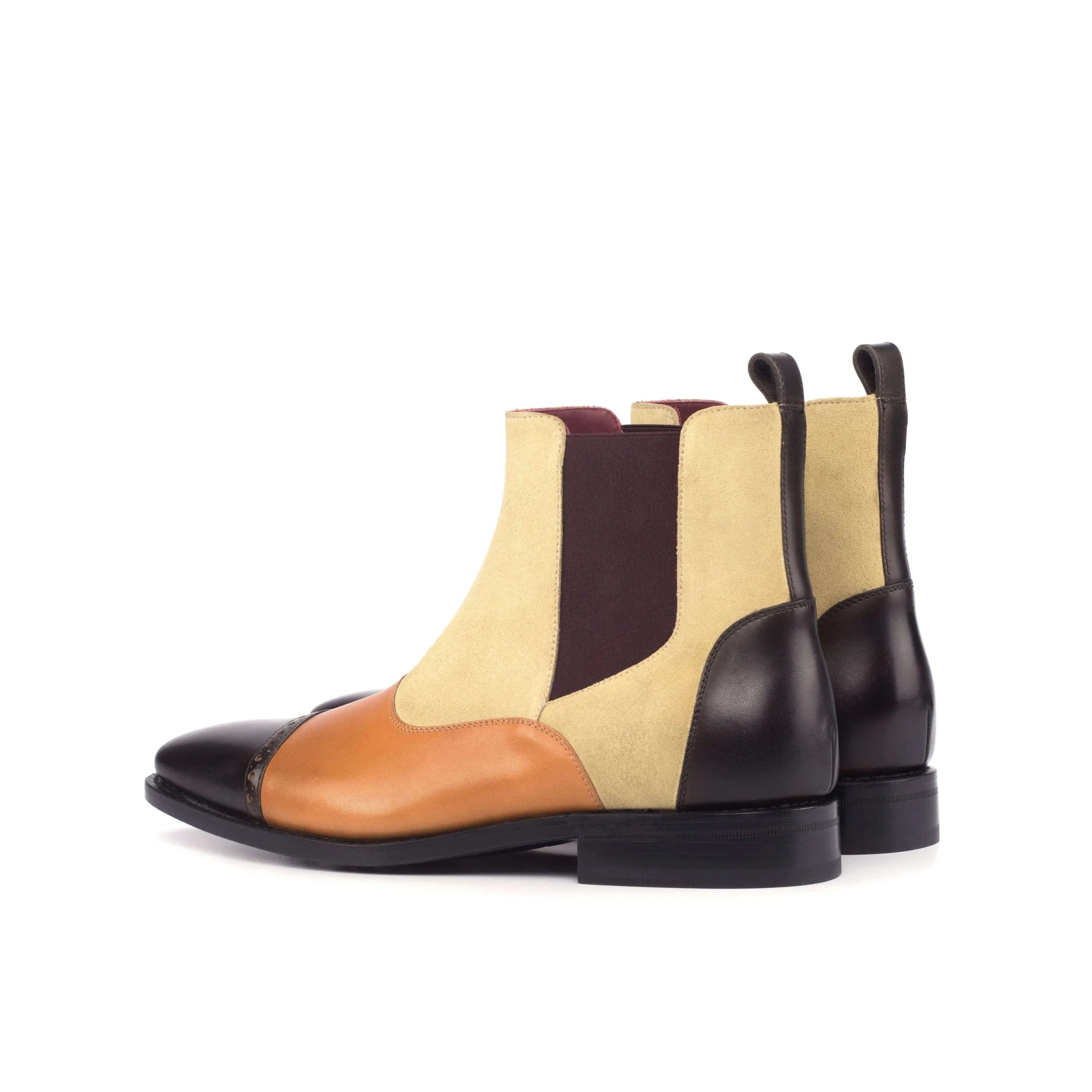 Chiva Chelsea boot with two-toned leather design