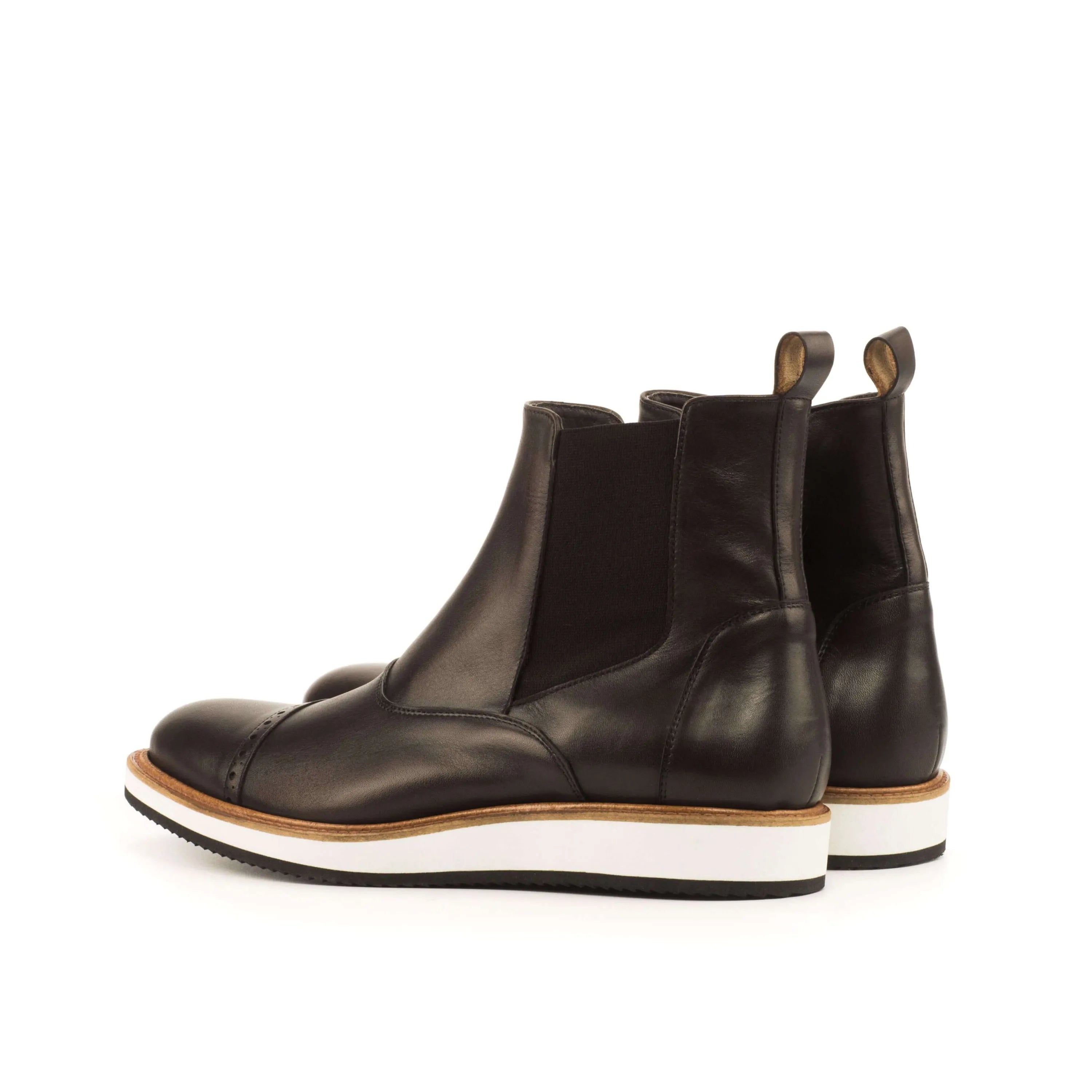 Black Choovio Chelsea boots in leather, rear view