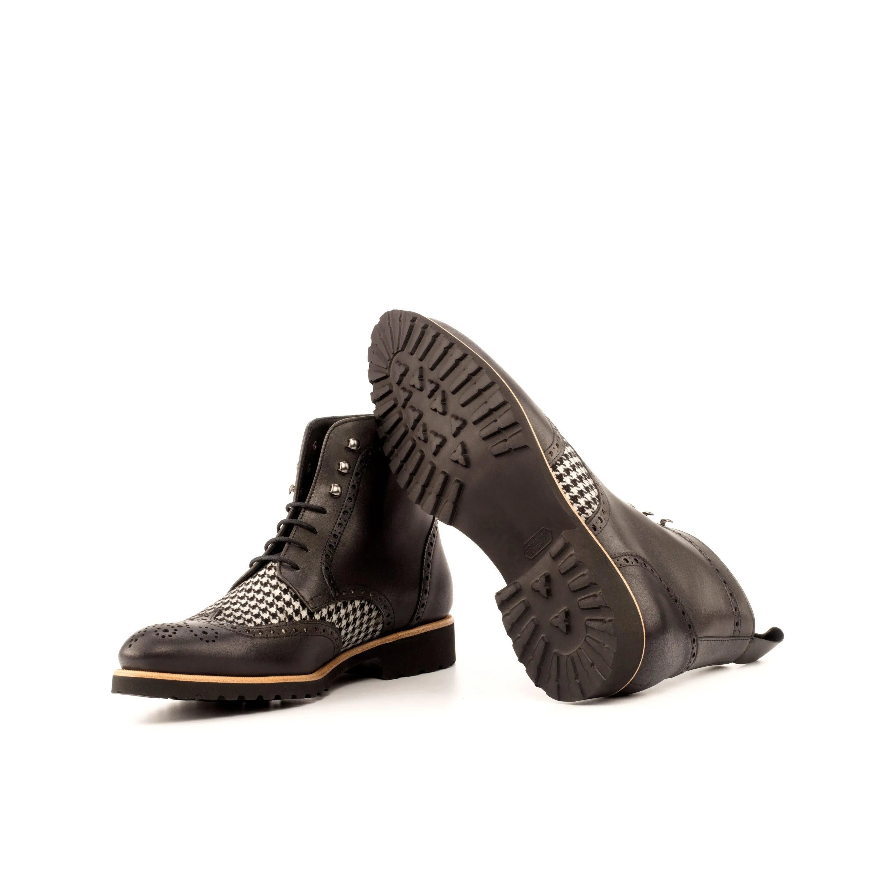 DT90 Military Brogue Boots II black leather wingtip back view