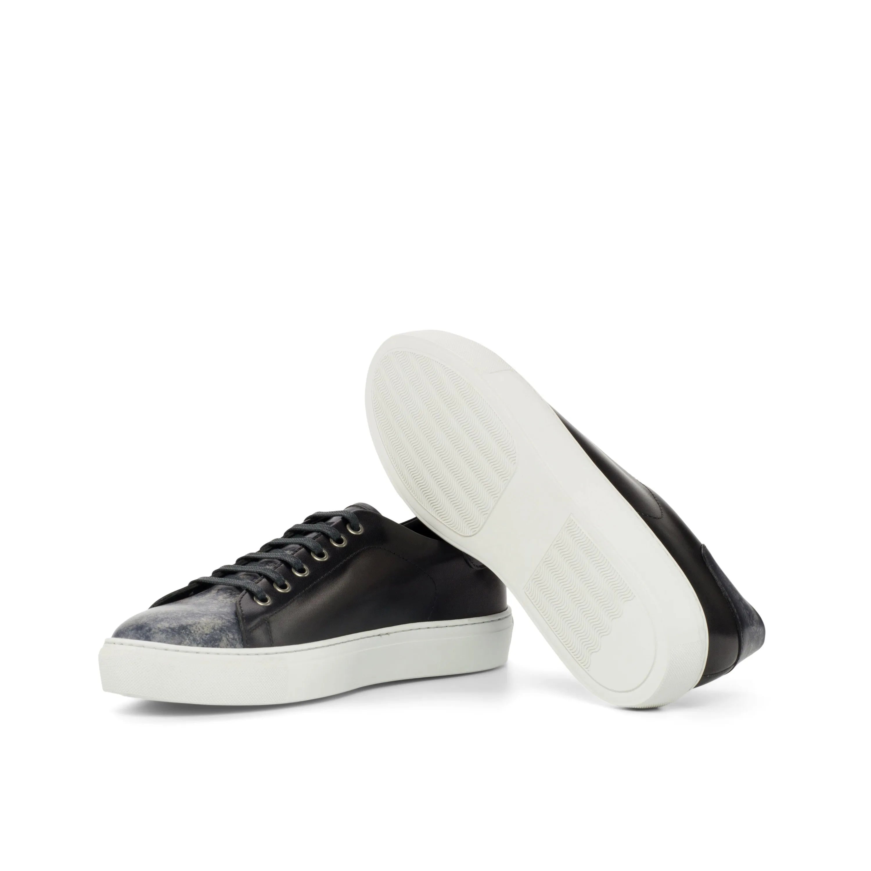 DTT3 trainer patina sneaker in black leather