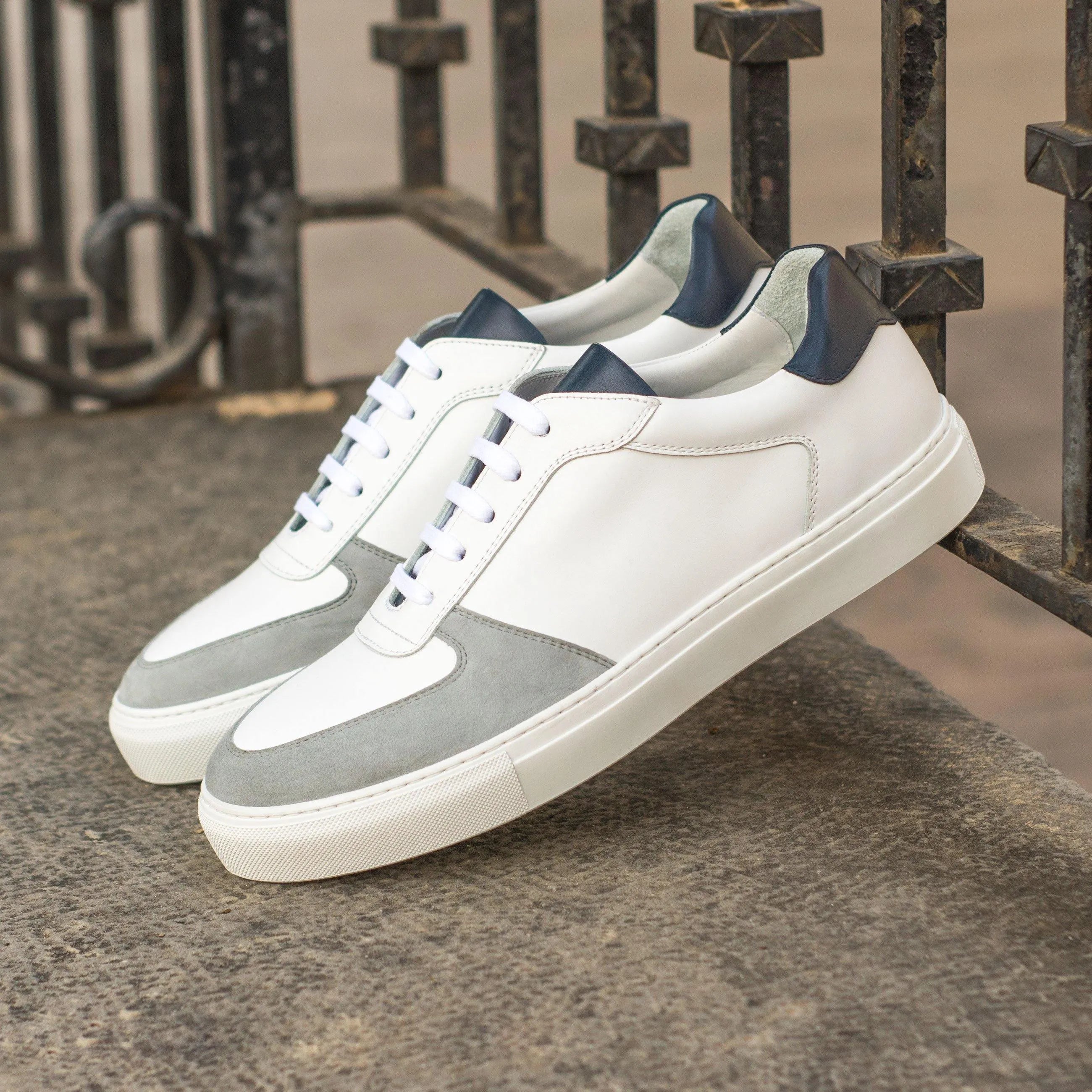 DW15 low top sneaker II in white and gray box calf leather