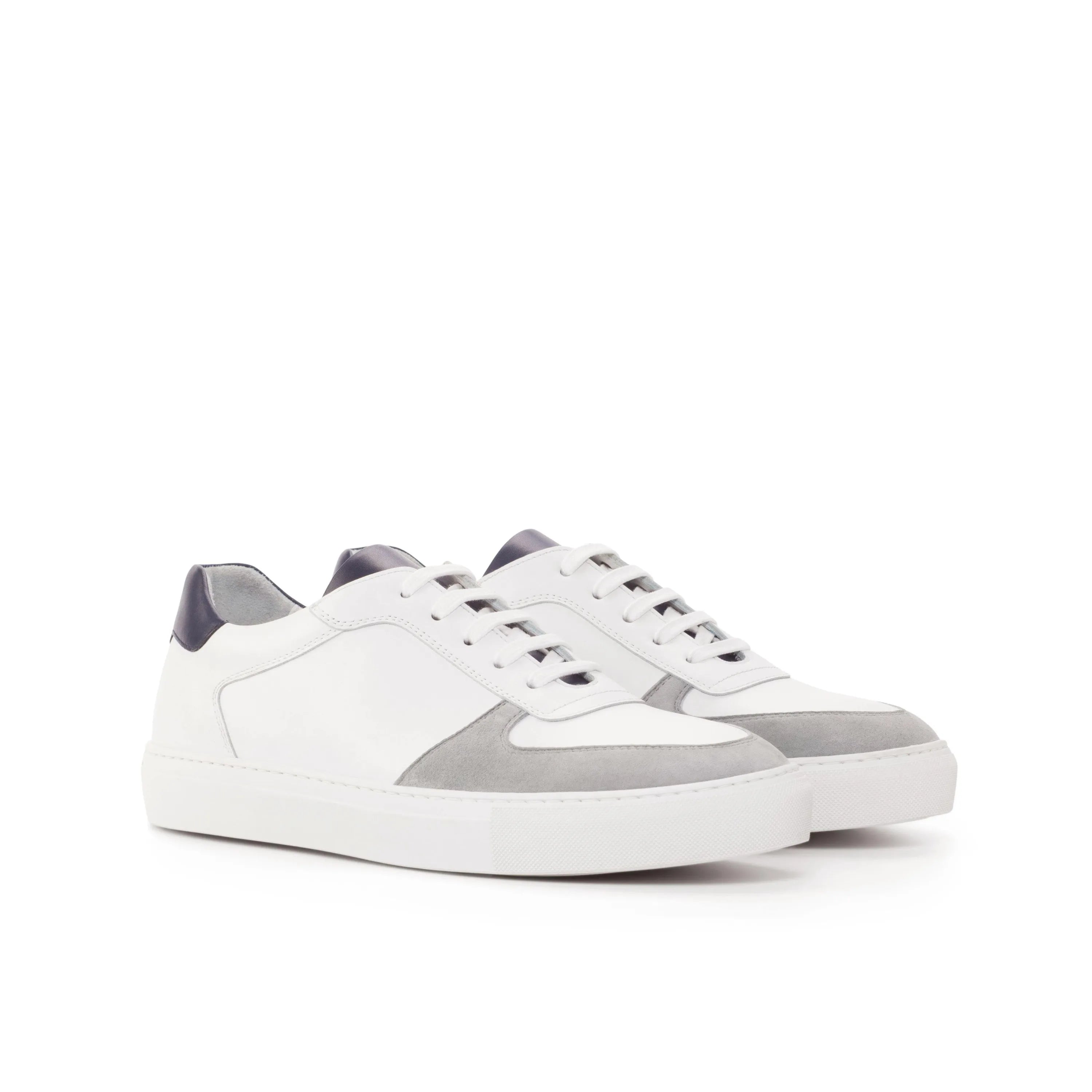 DW15 low top white and gray box calf trainer sneaker