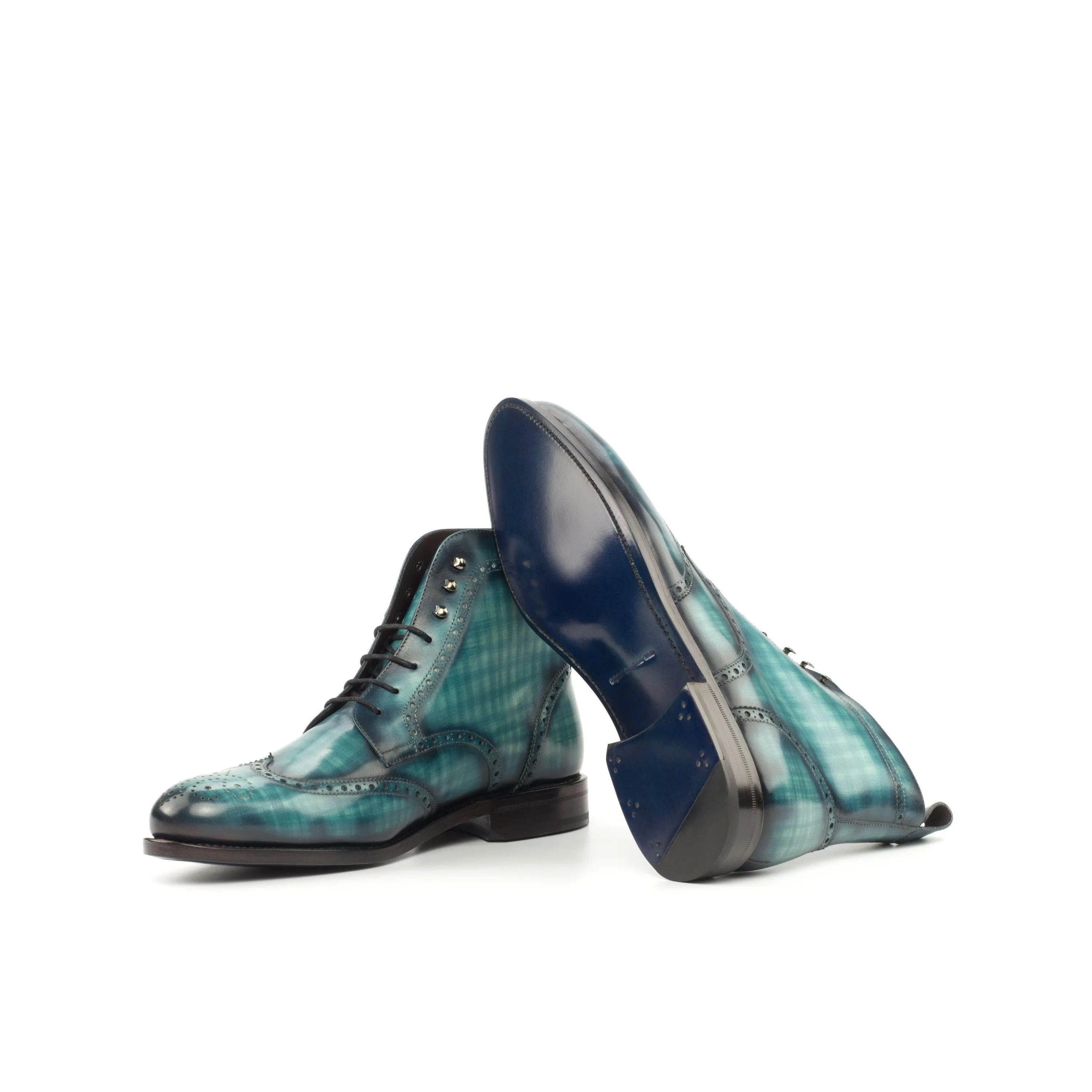 Jarson military brogue patina boots in green leather wingtip design