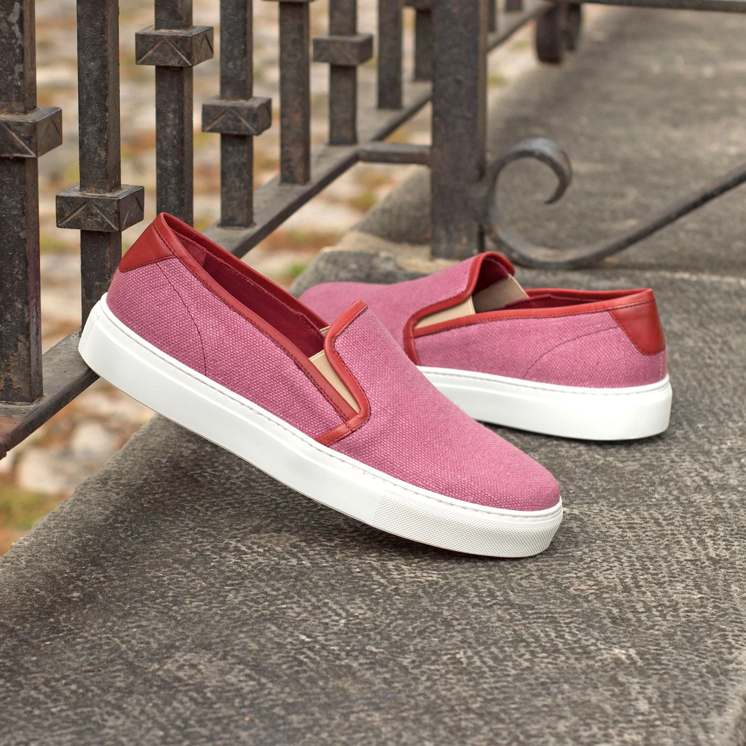 Jewlz91 ladies slipon sneakers in pink, back view