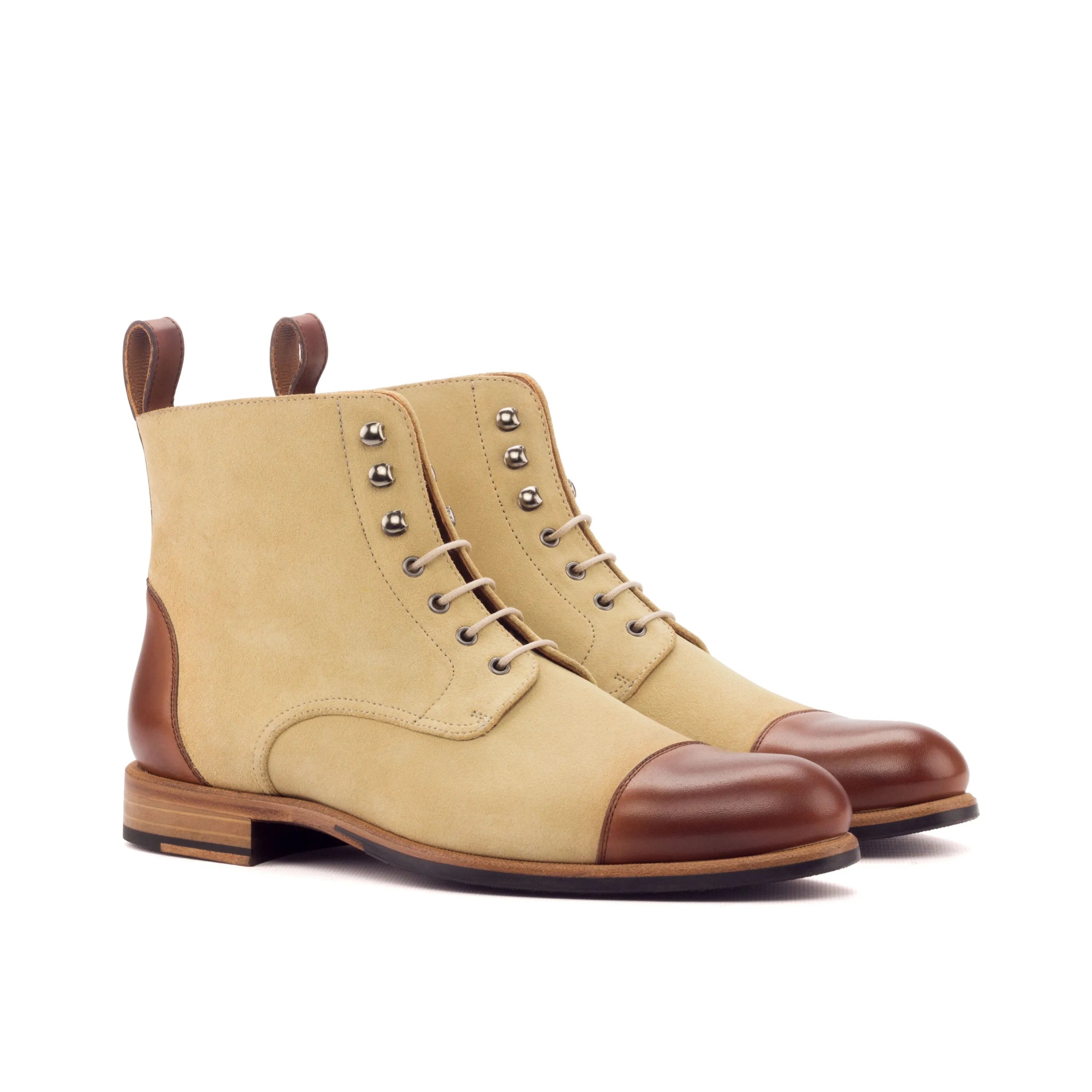 Lilian ladies captoe boots in two-tone leather lace-up design