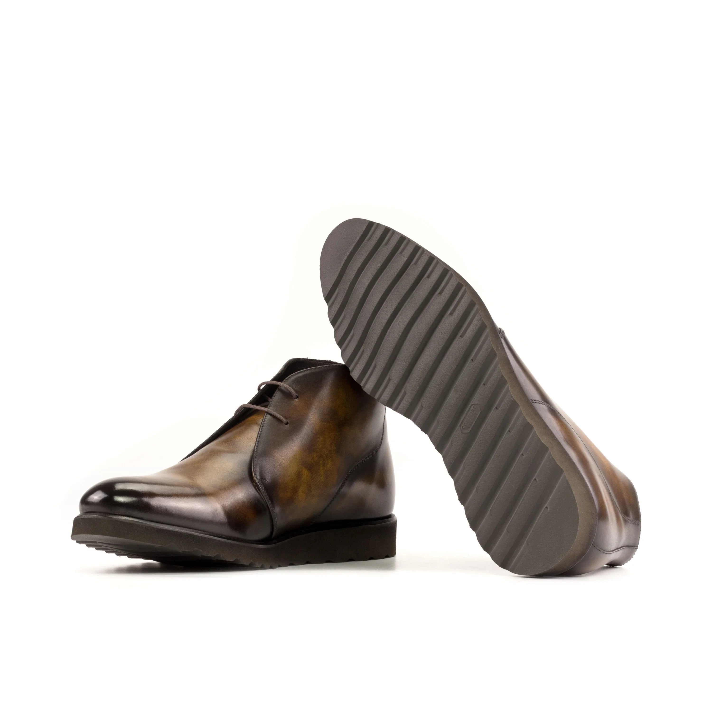 Lopez patina chukka boots II in brown leather with textured sole