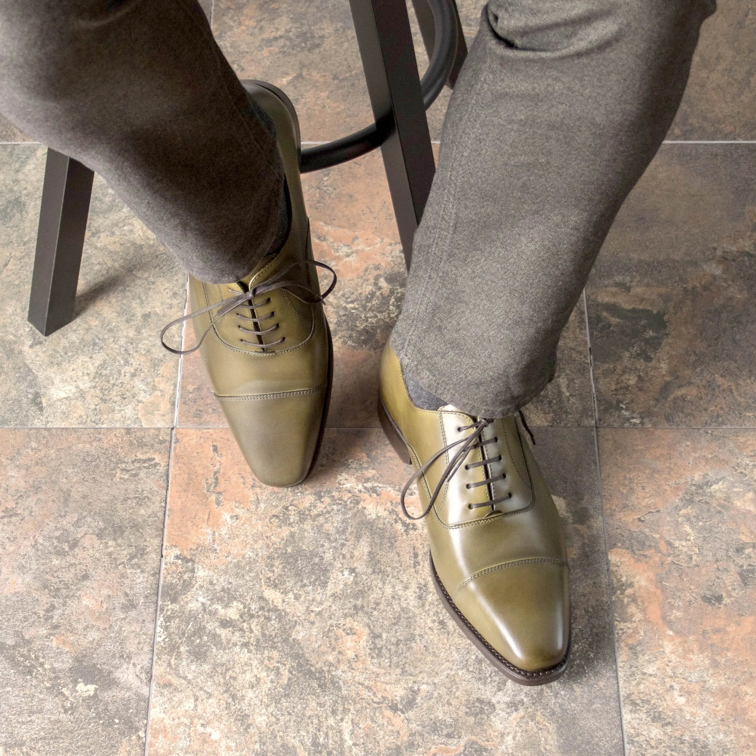 Malkom Oxford shoes in olive green leather, fast lane style