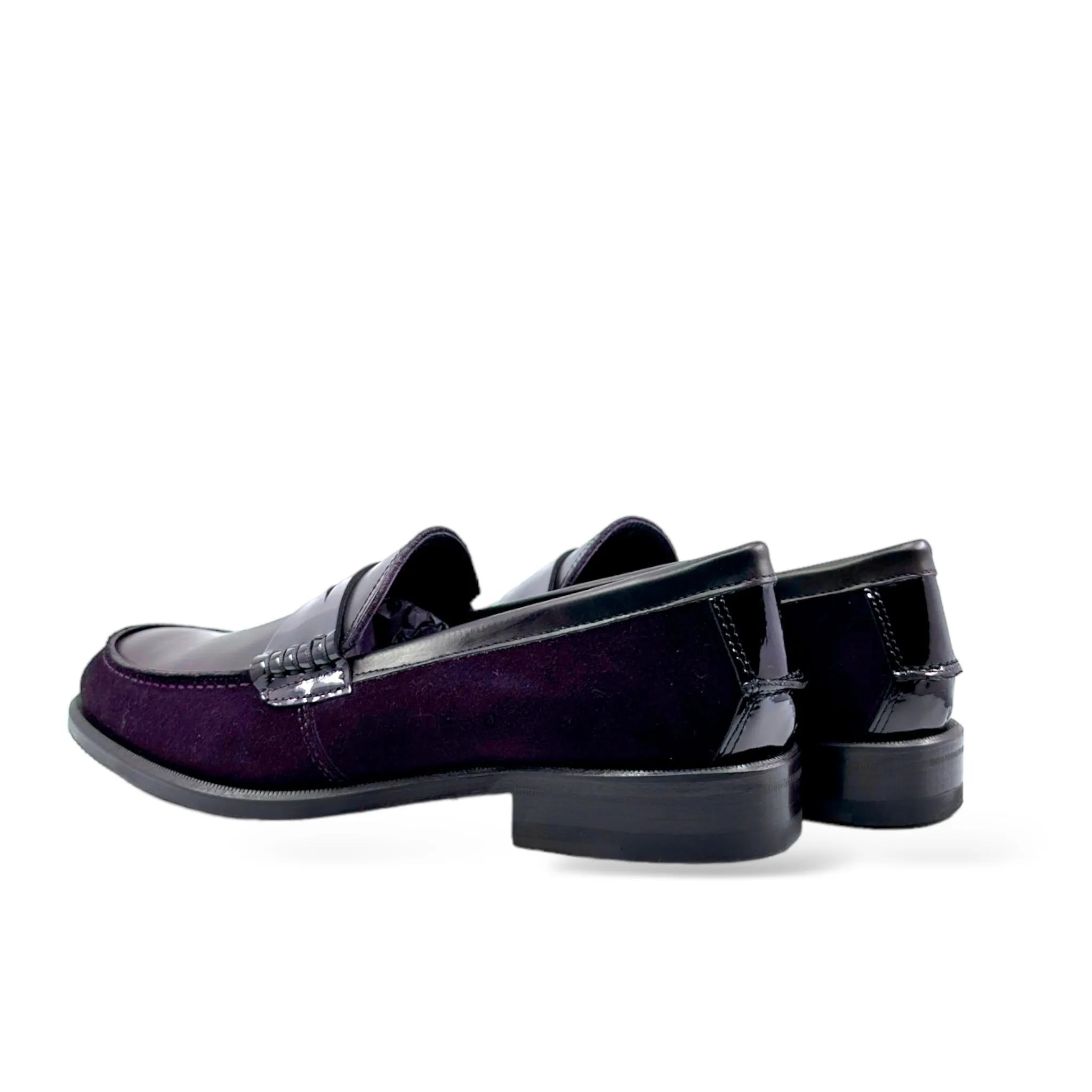 Marisool ladies loafers: pair of black patent leather loafers