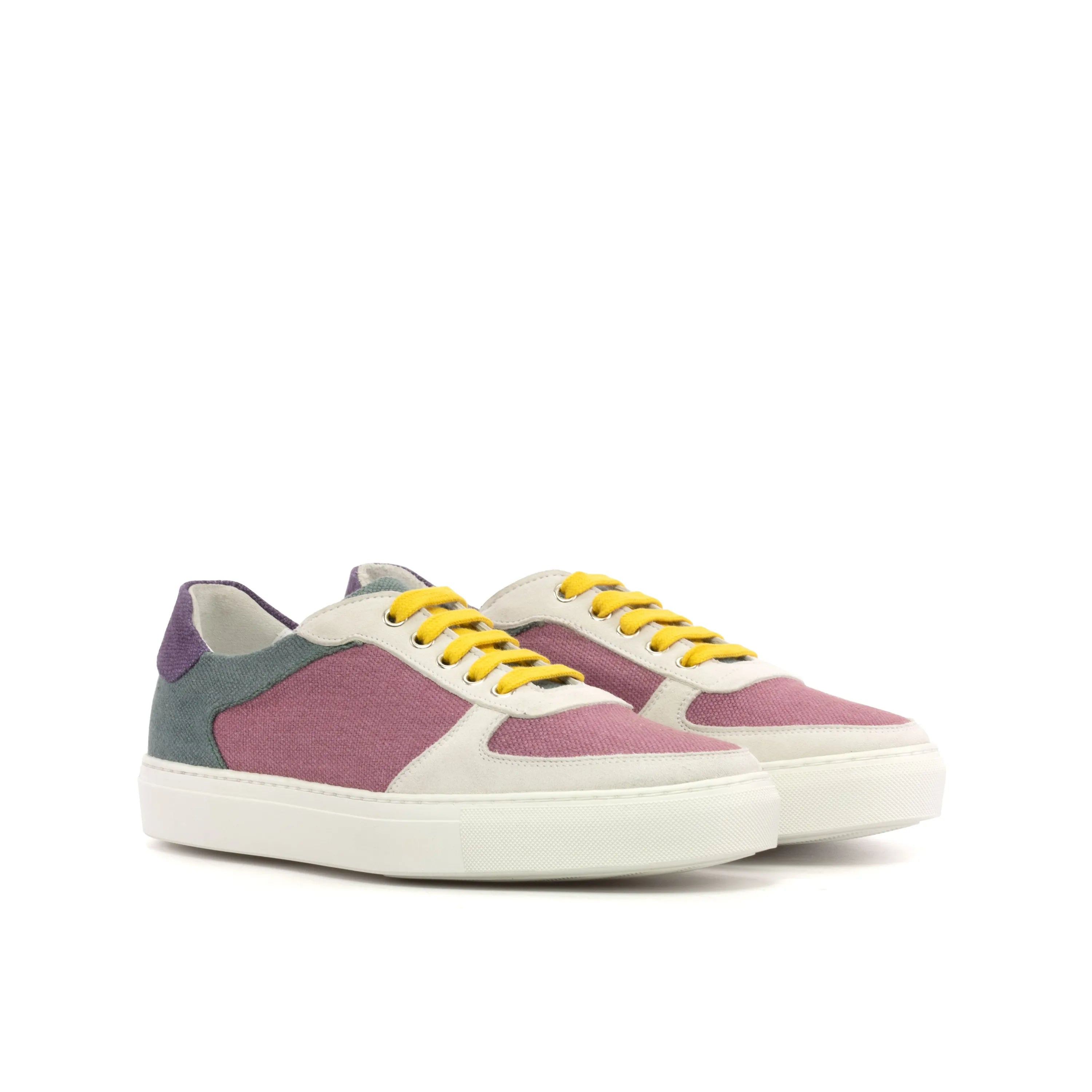 Ora low top sneaker with colorful casual design and yellow laces
