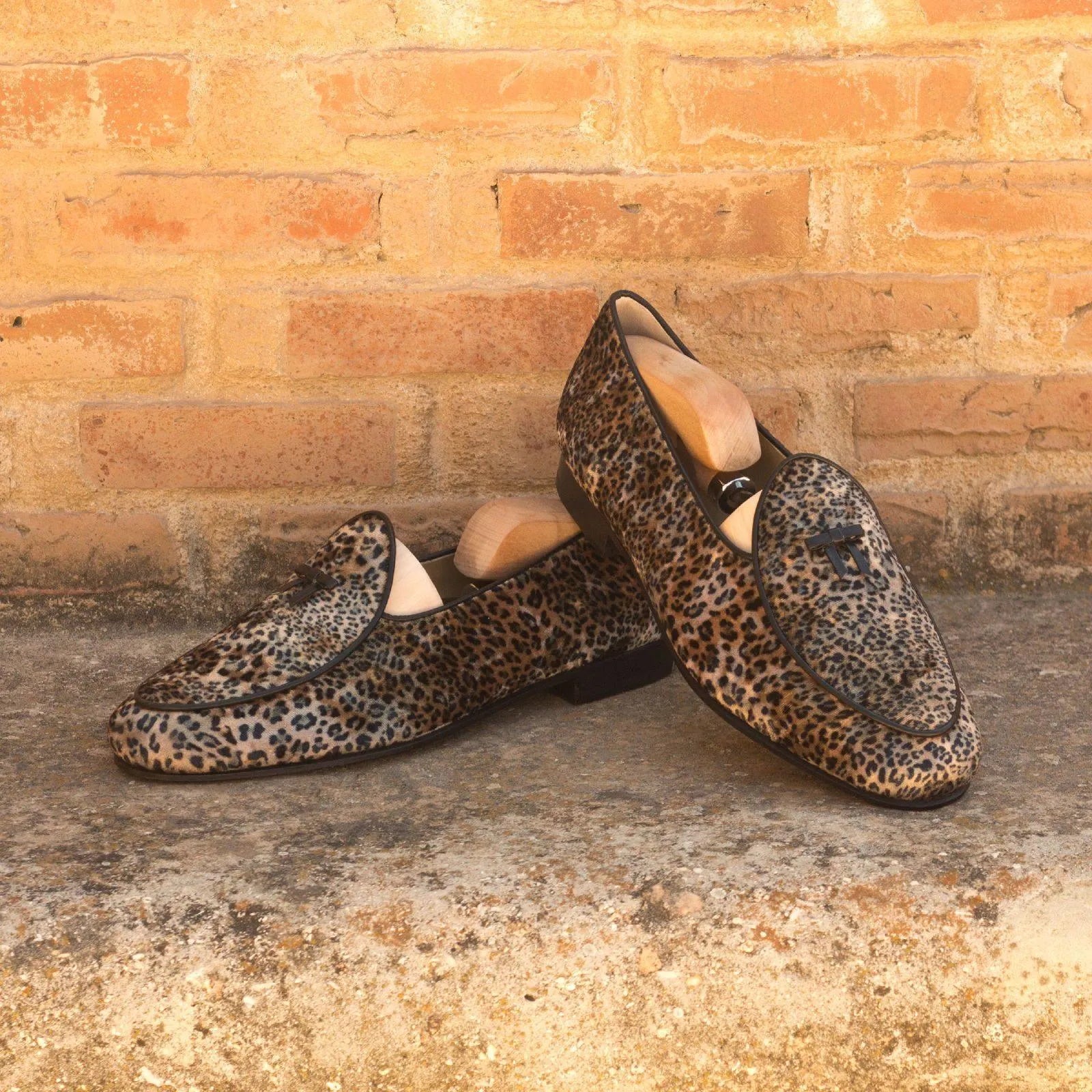 Russia Belgian monk slipper II in leopard print