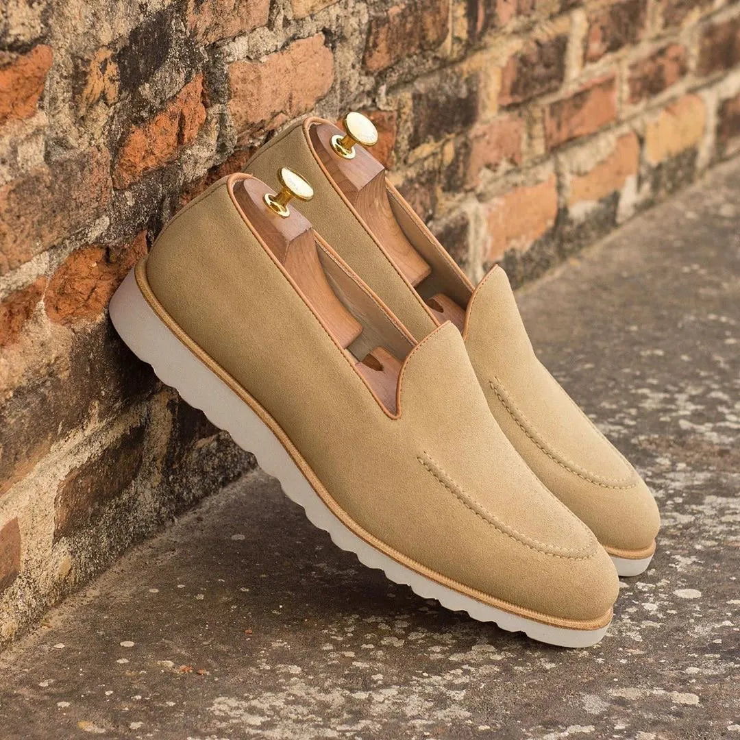 Tan Sundays loafers in tan suede with shoe trees