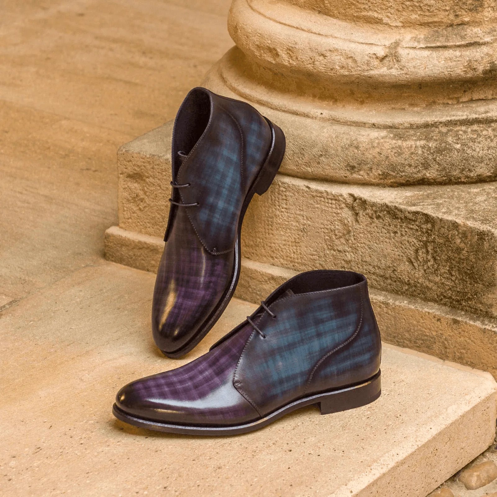 Toka Patina Chukkas II patterned leather chukka boots in crust patina