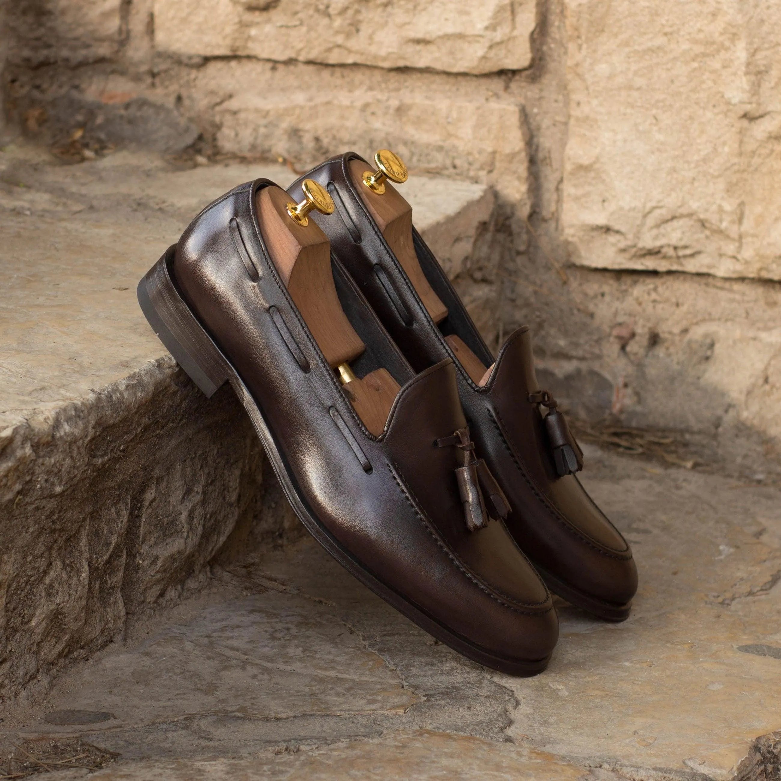 Wachiwi loafers II dark brown leather tassel loafers rounded toe