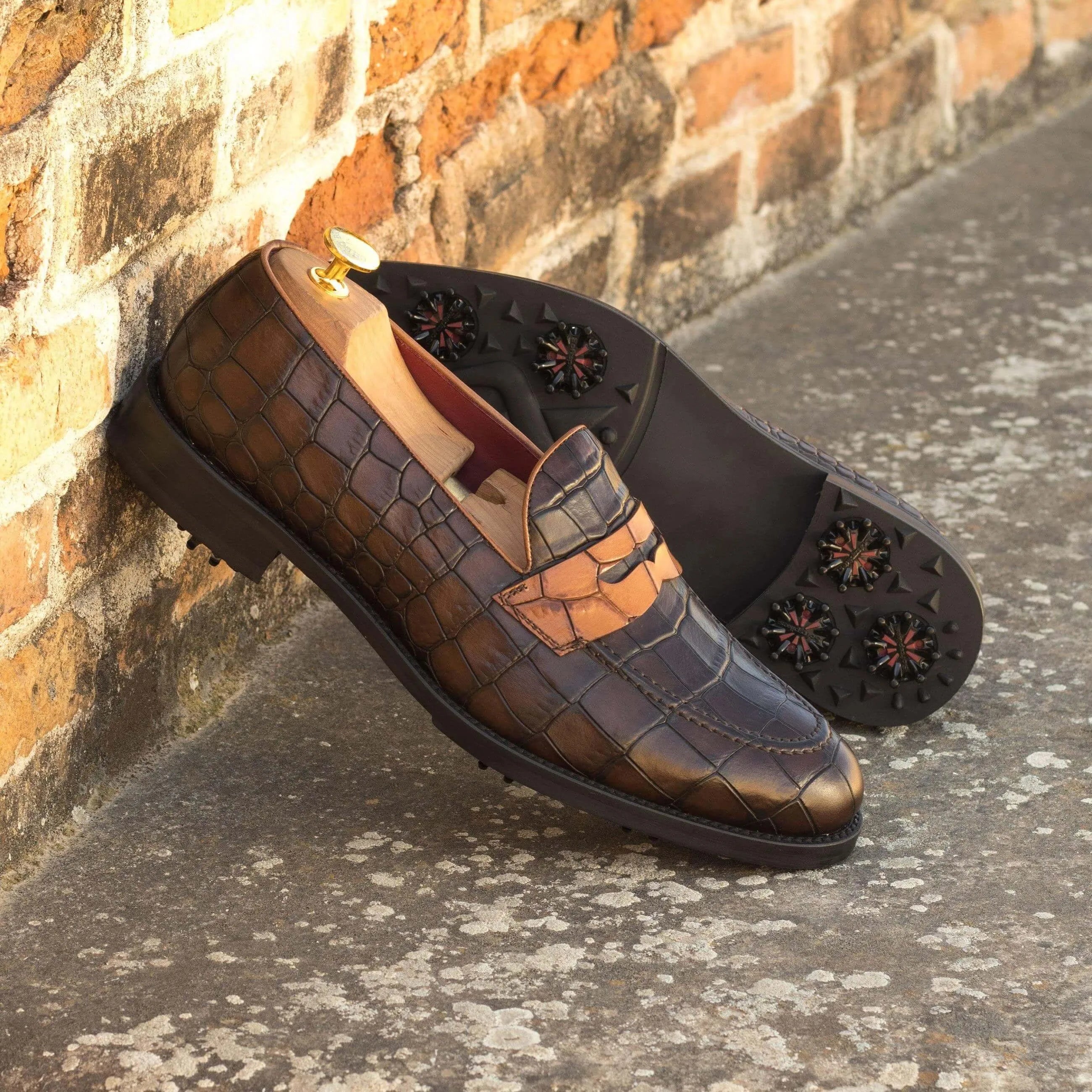 Brown painted croco 1918 loafer golf shoes II back view