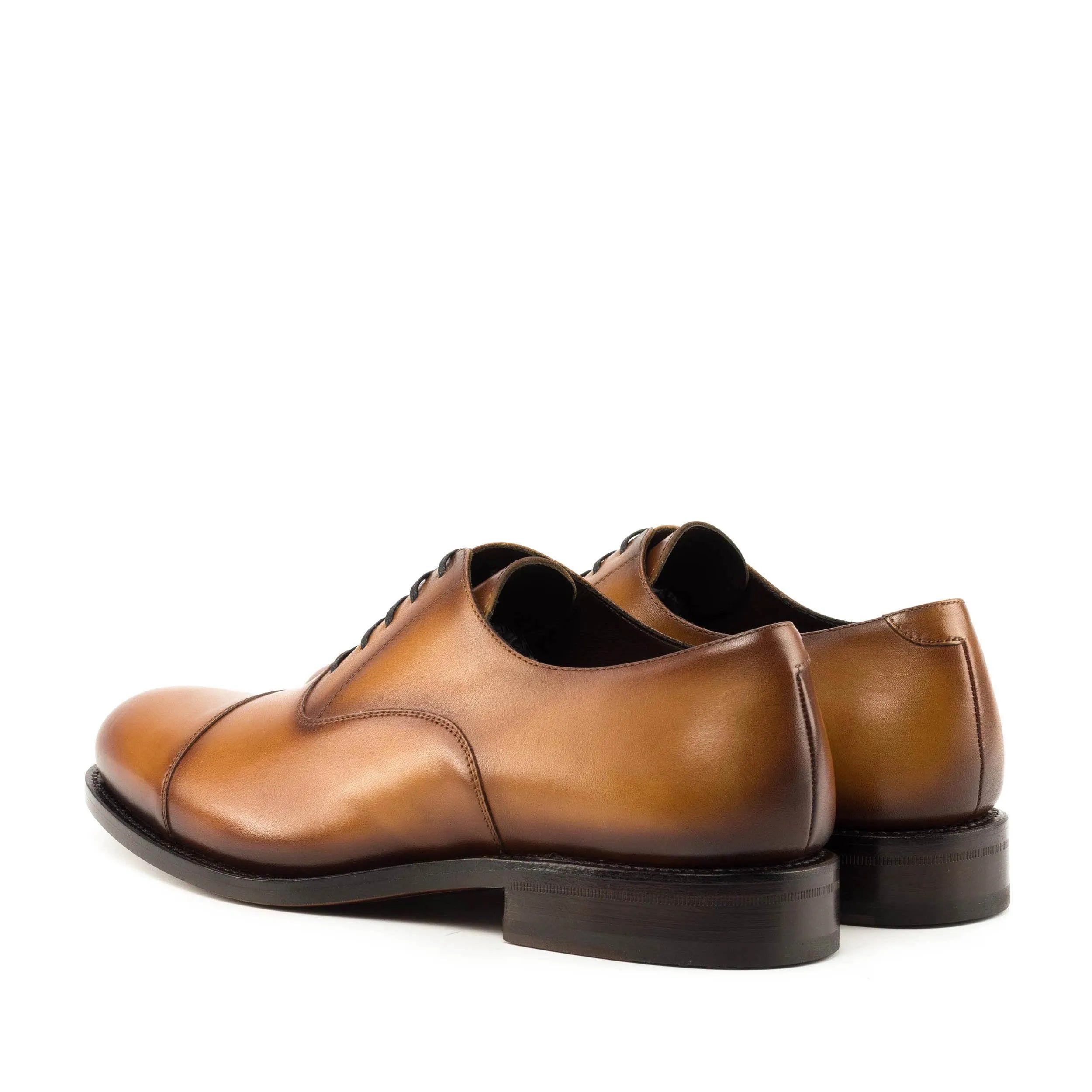 Pair of brown leather 6014 Oxford shoes with hand-painted patina