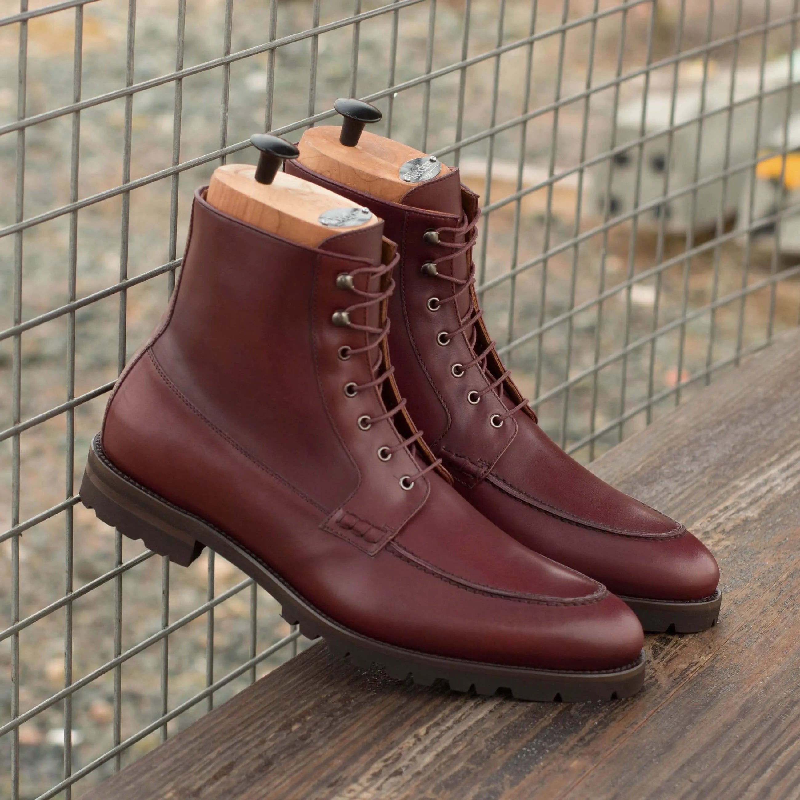 Abrilio moc boot: burgundy leather lace-up moc boot