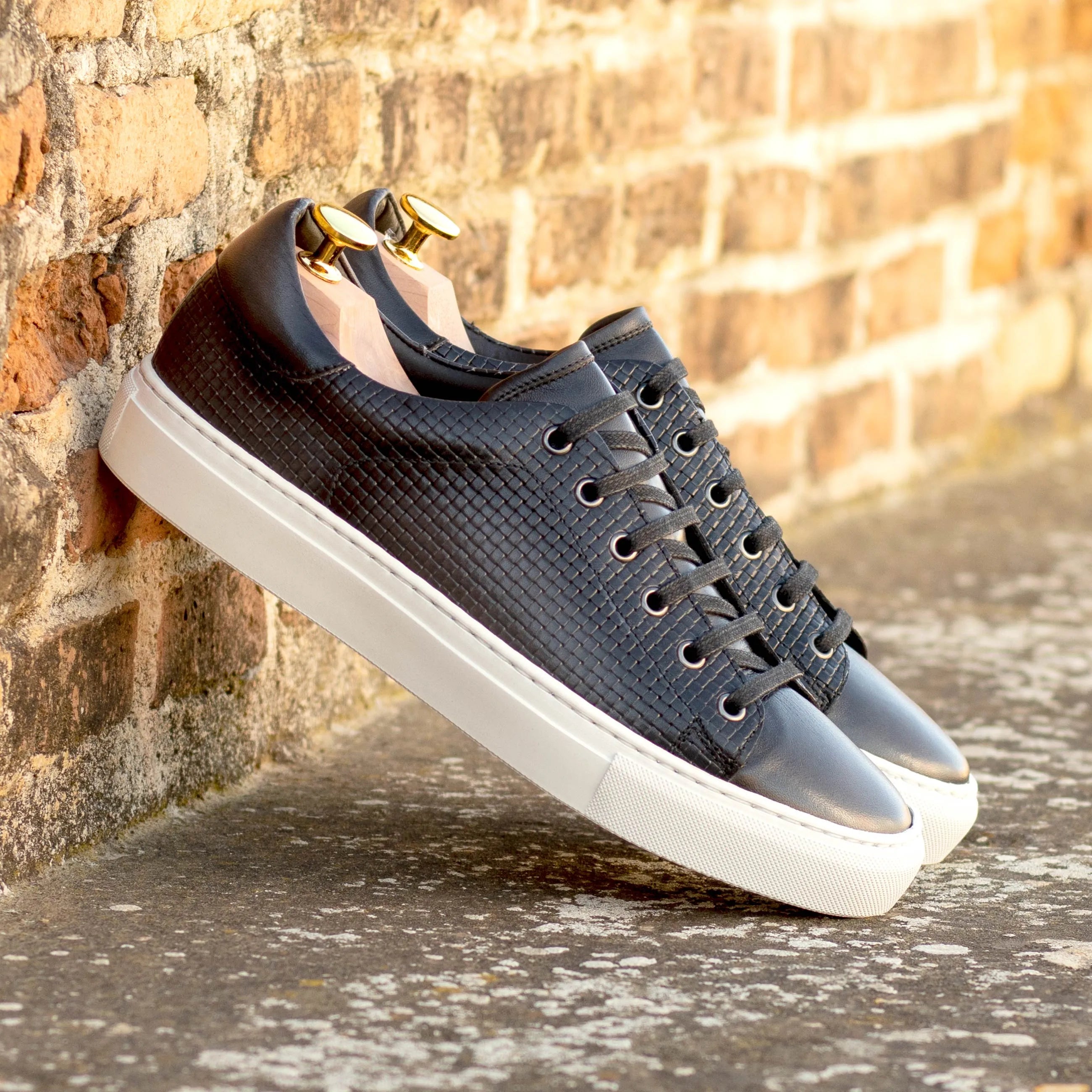 Black CapaTwo Trainer Sneaker II with leather upper and white soles