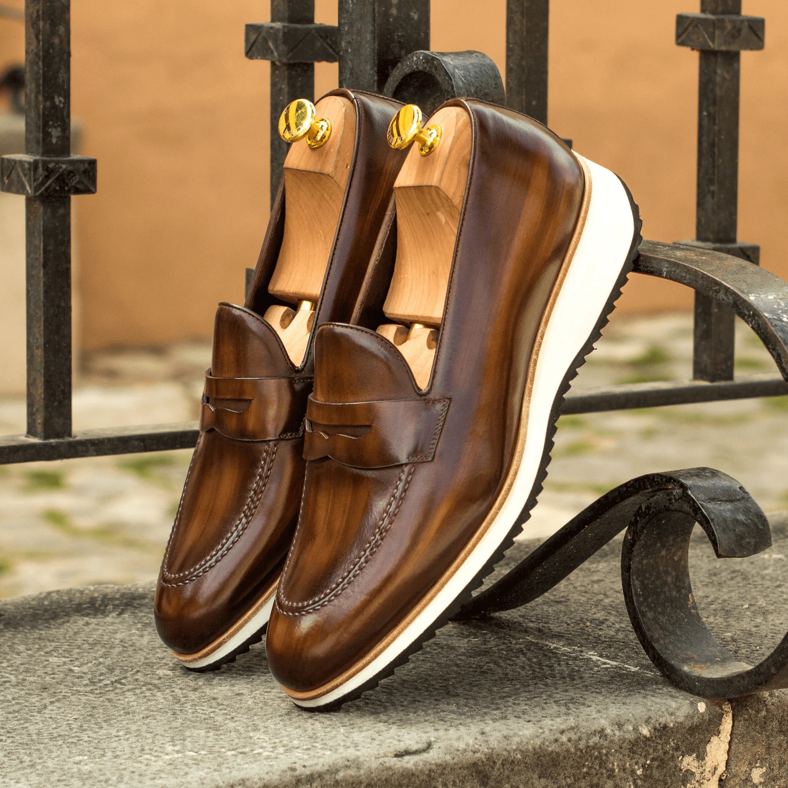 Cato loafers II with brown leather, white soles, rounded toe for men
