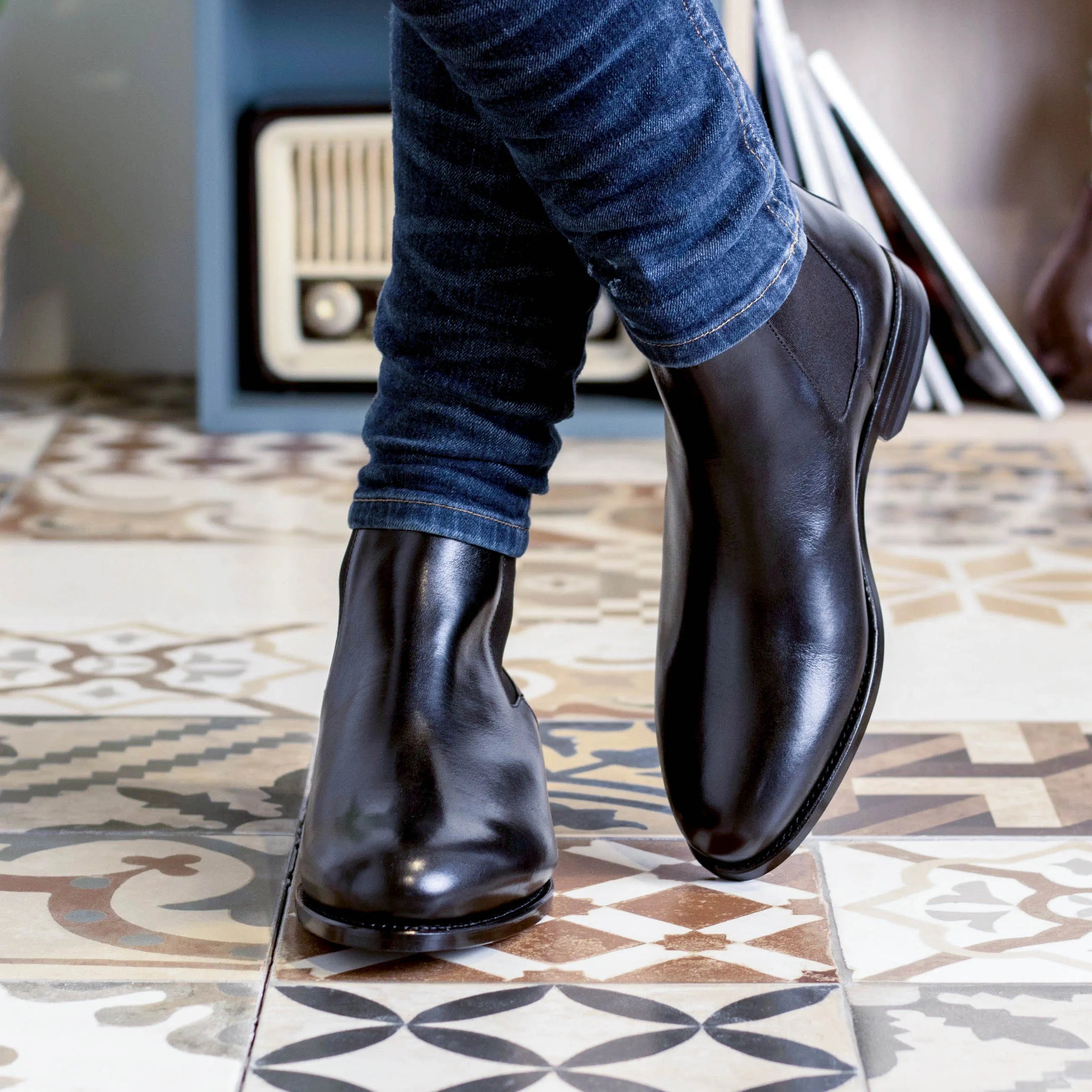 Shiny black box calf Ciro Chelsea Boots II with rounded toe