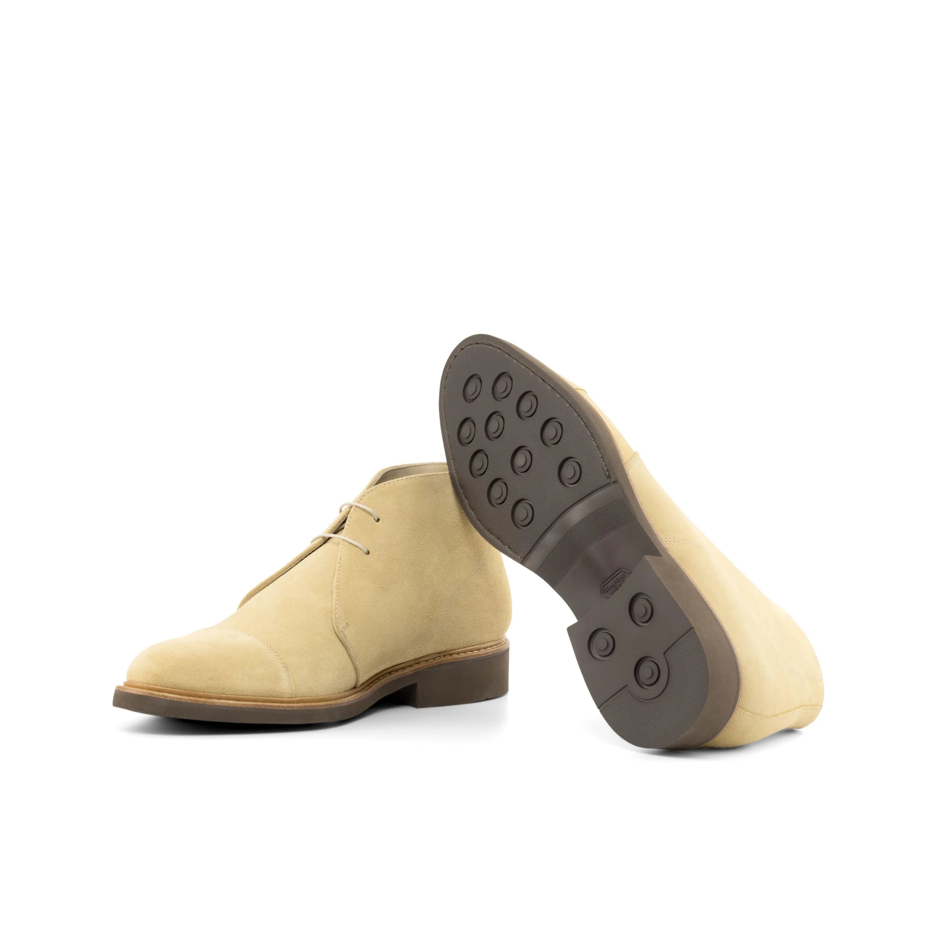 Dandy chukka boots in beige suede, rear view