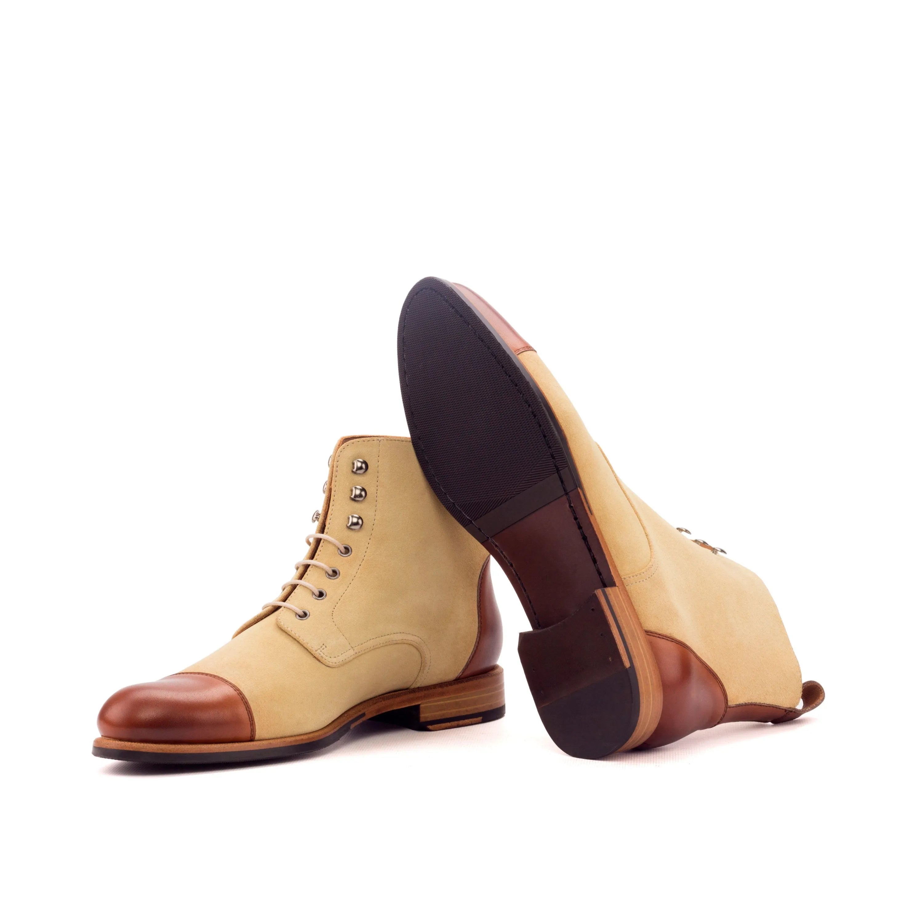 Lilian ladies captoe boots in two-tone leather lace-up design