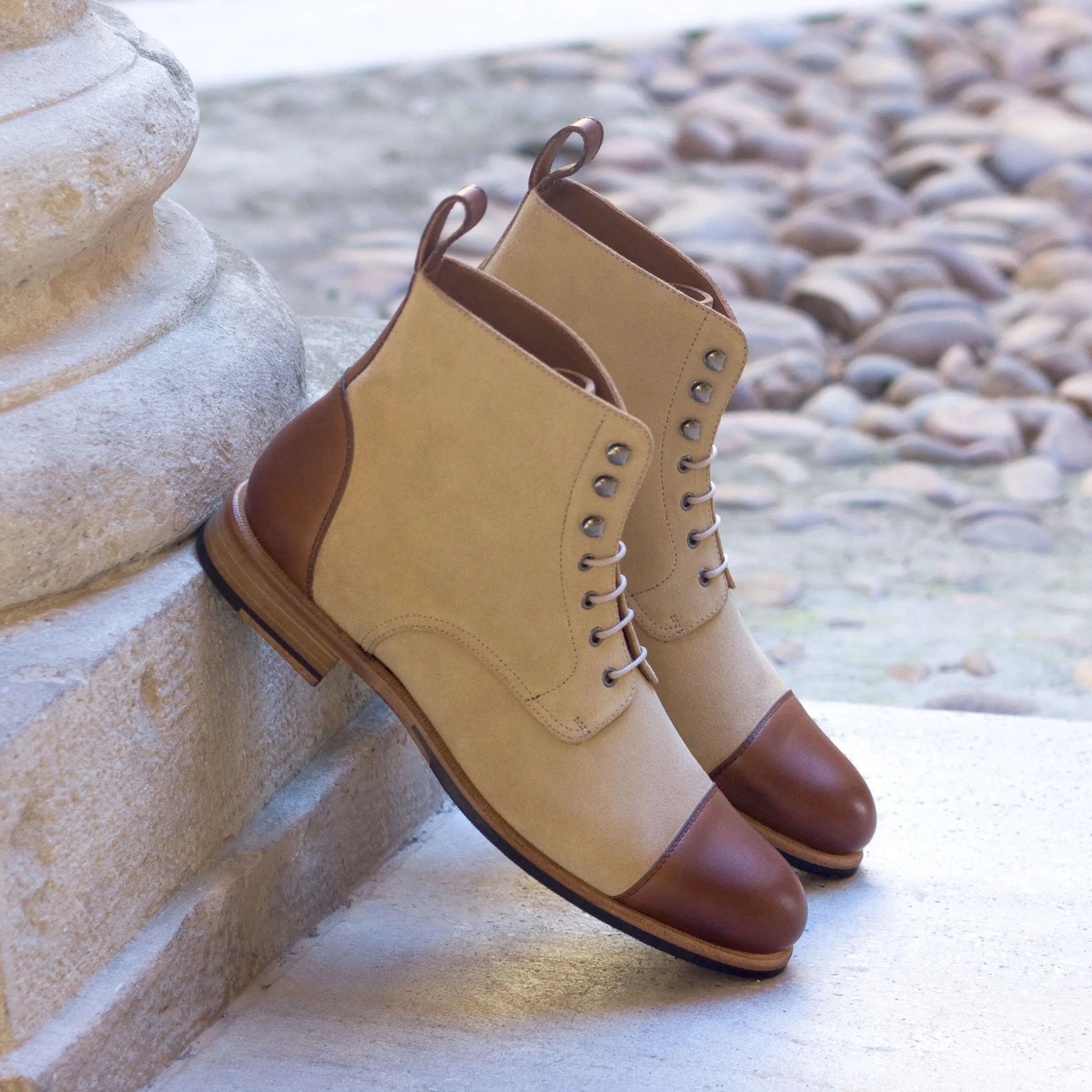 Lilian ladies captoe boots with two-toned leather lace-up design