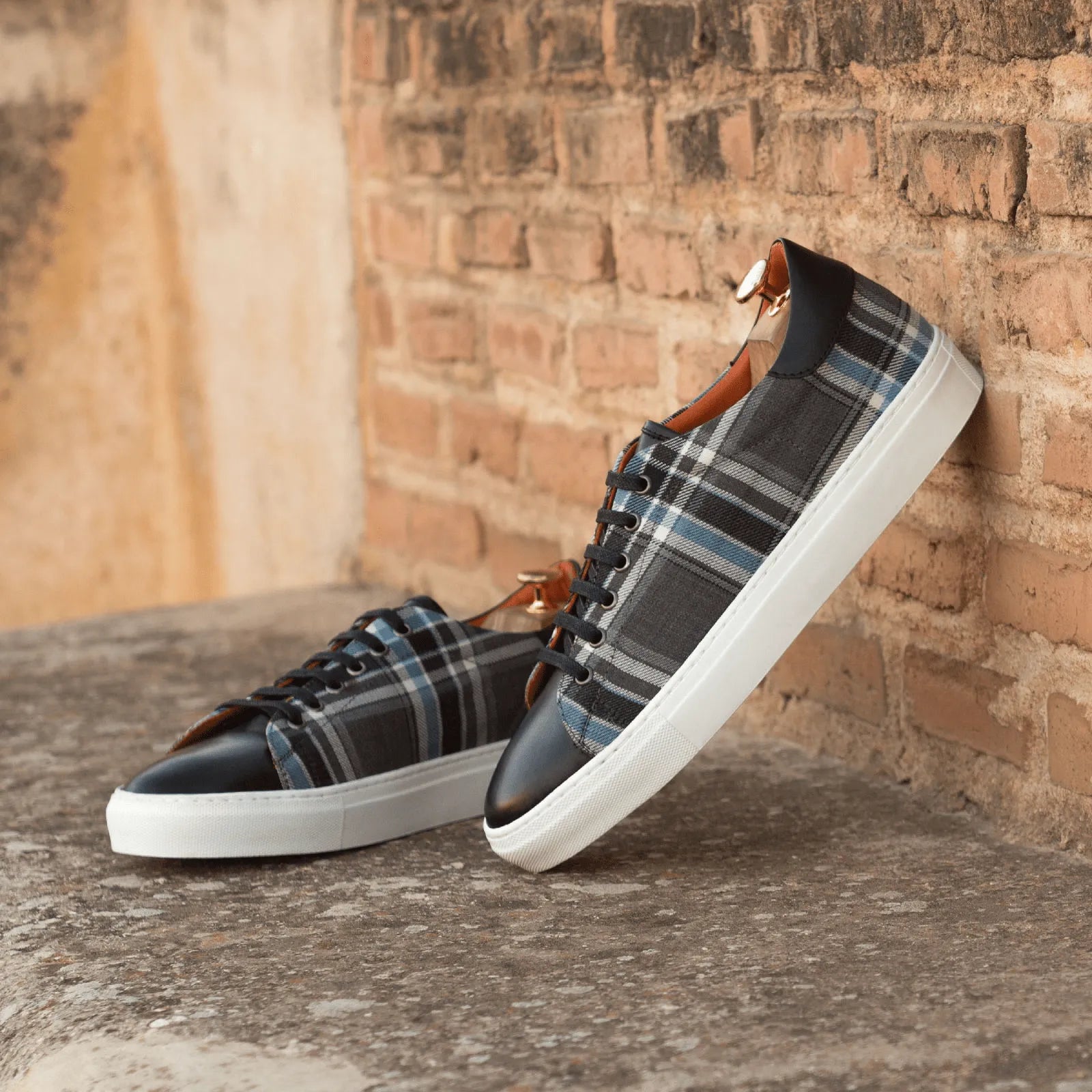 Pele Trainer Sneaker II in plaid patterned leather