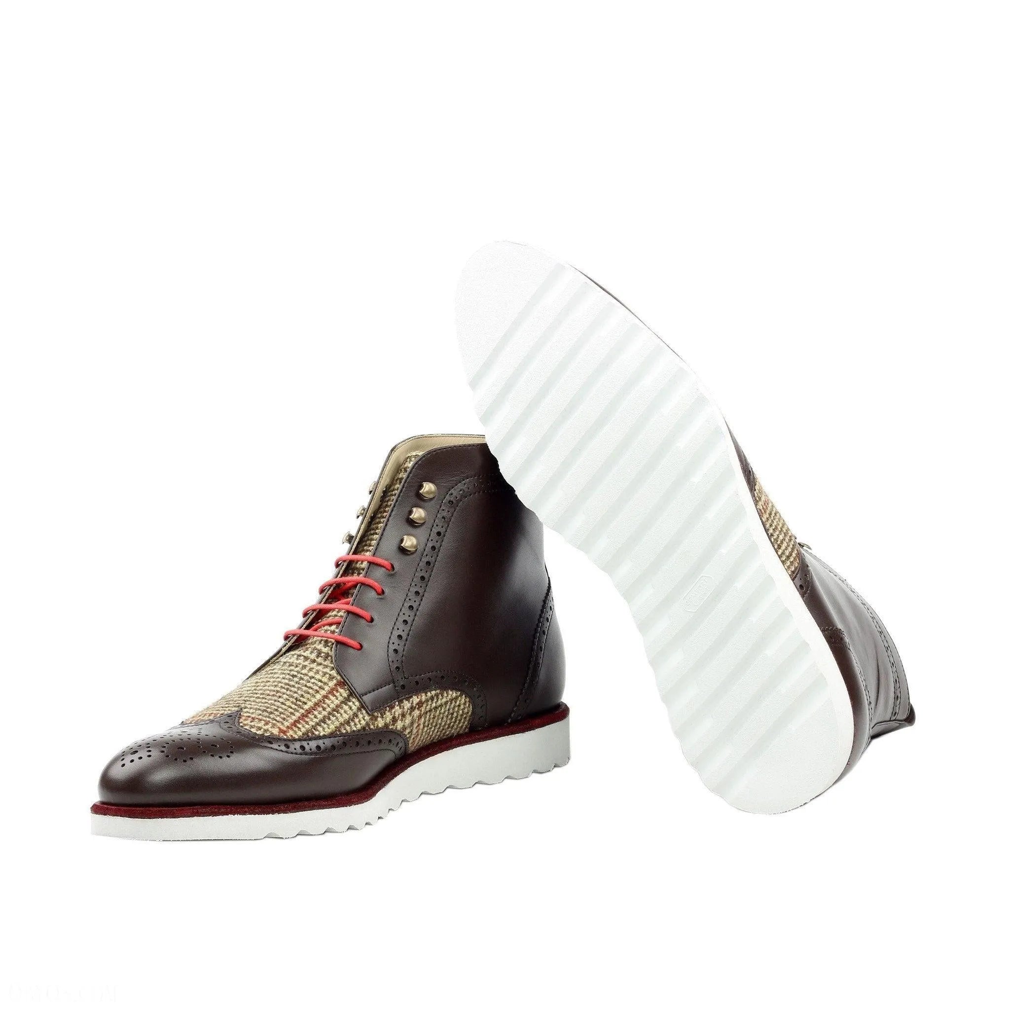Pierre military brogue boots in brown leather and plaid wingtip