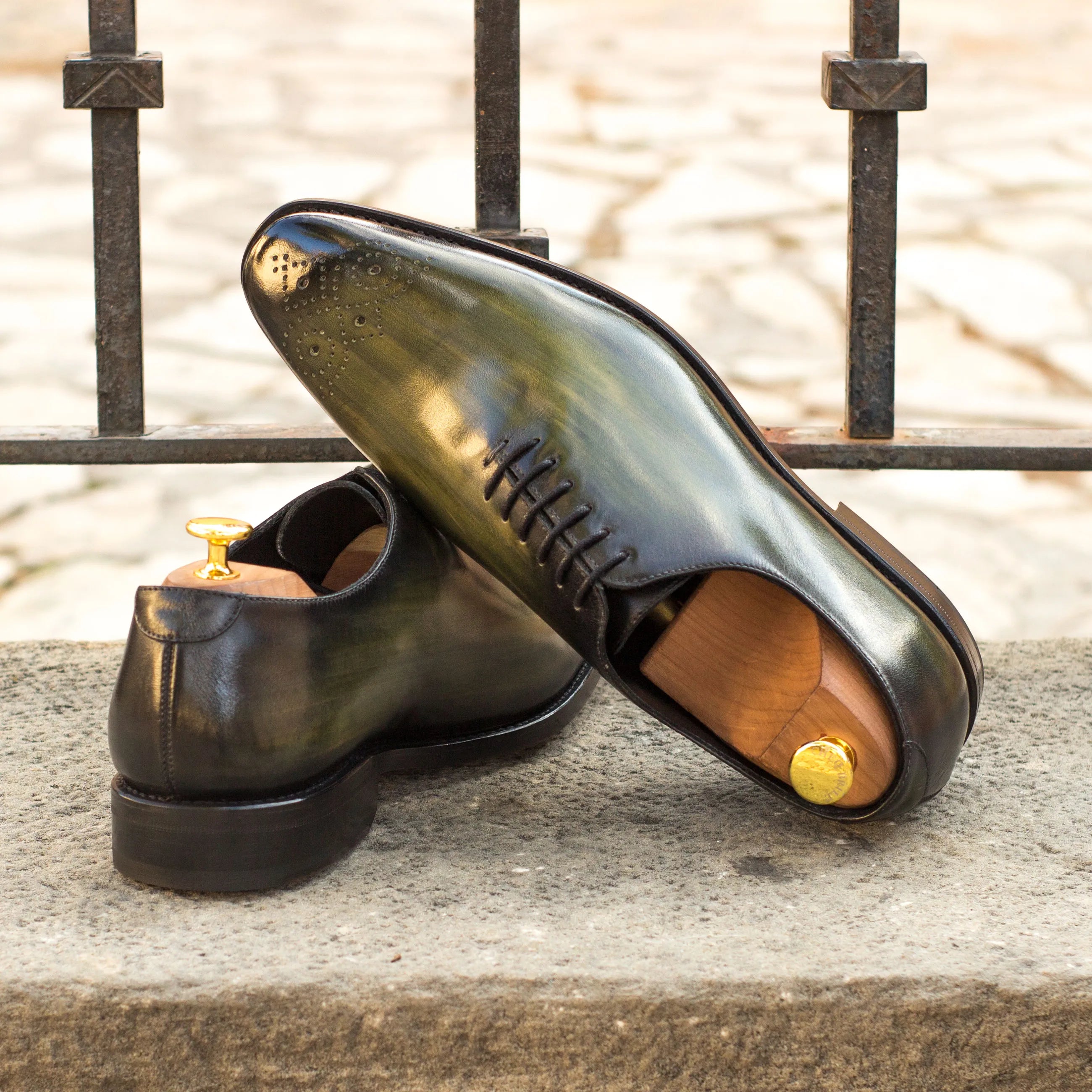 Seke whole cut patina: elegant green leather luxury bespoke shoes for men