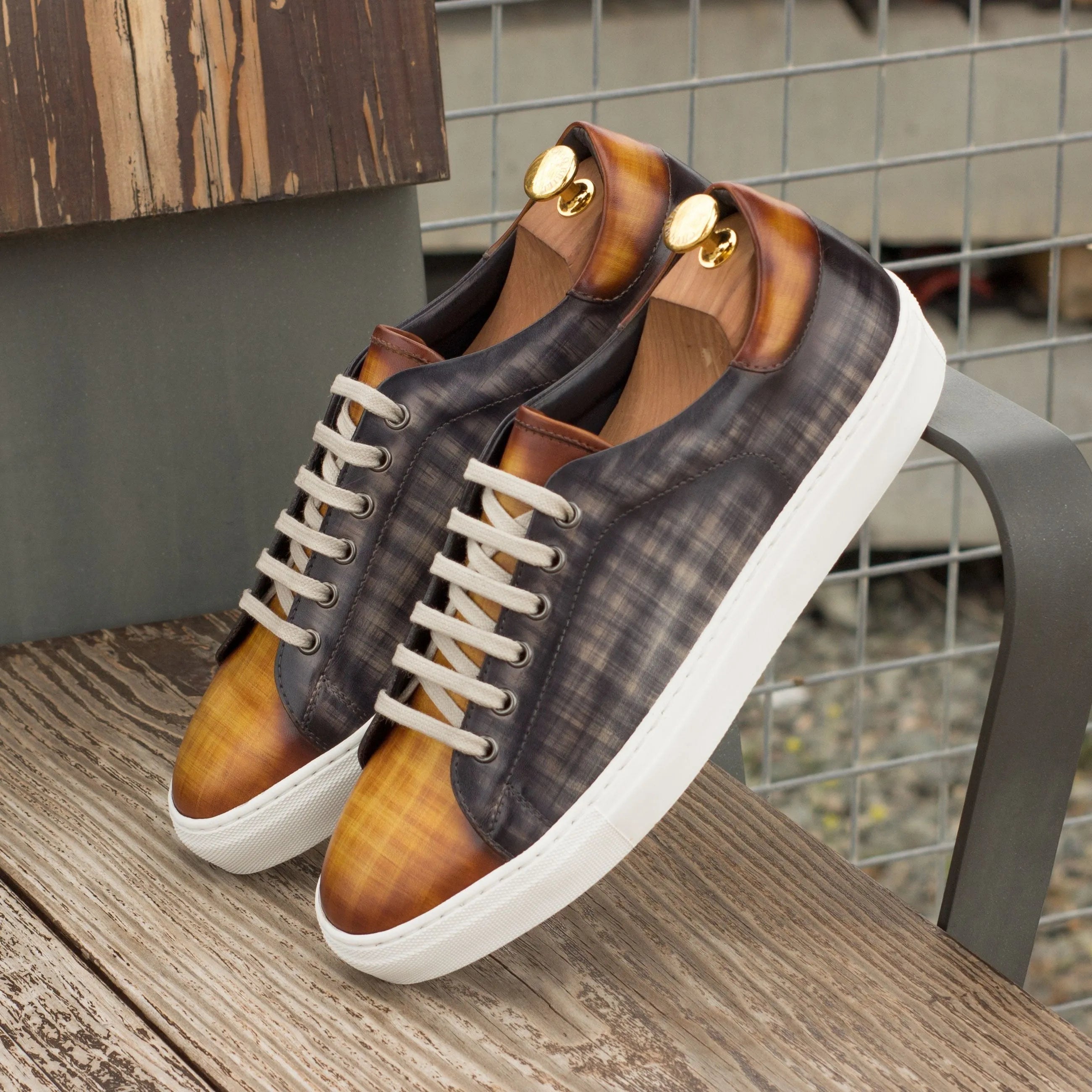 Tameo Trainer Patina sneaker with leather shoe trees