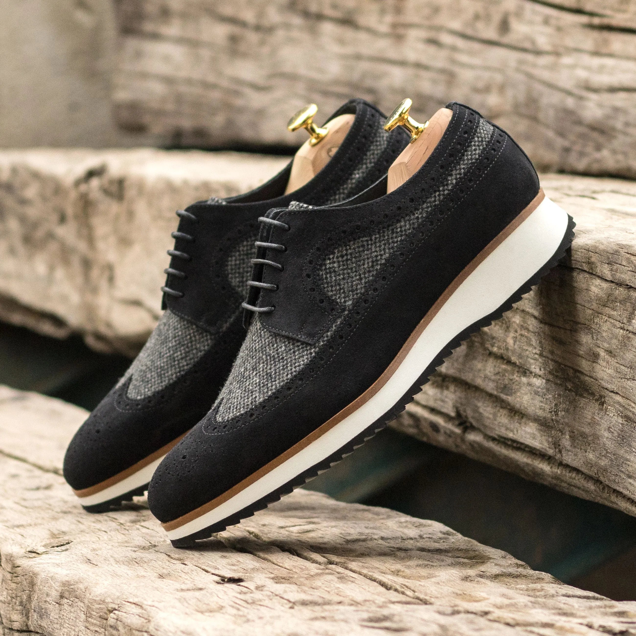 Town Longwing Blucher Shoes II in black and gray wingtip design