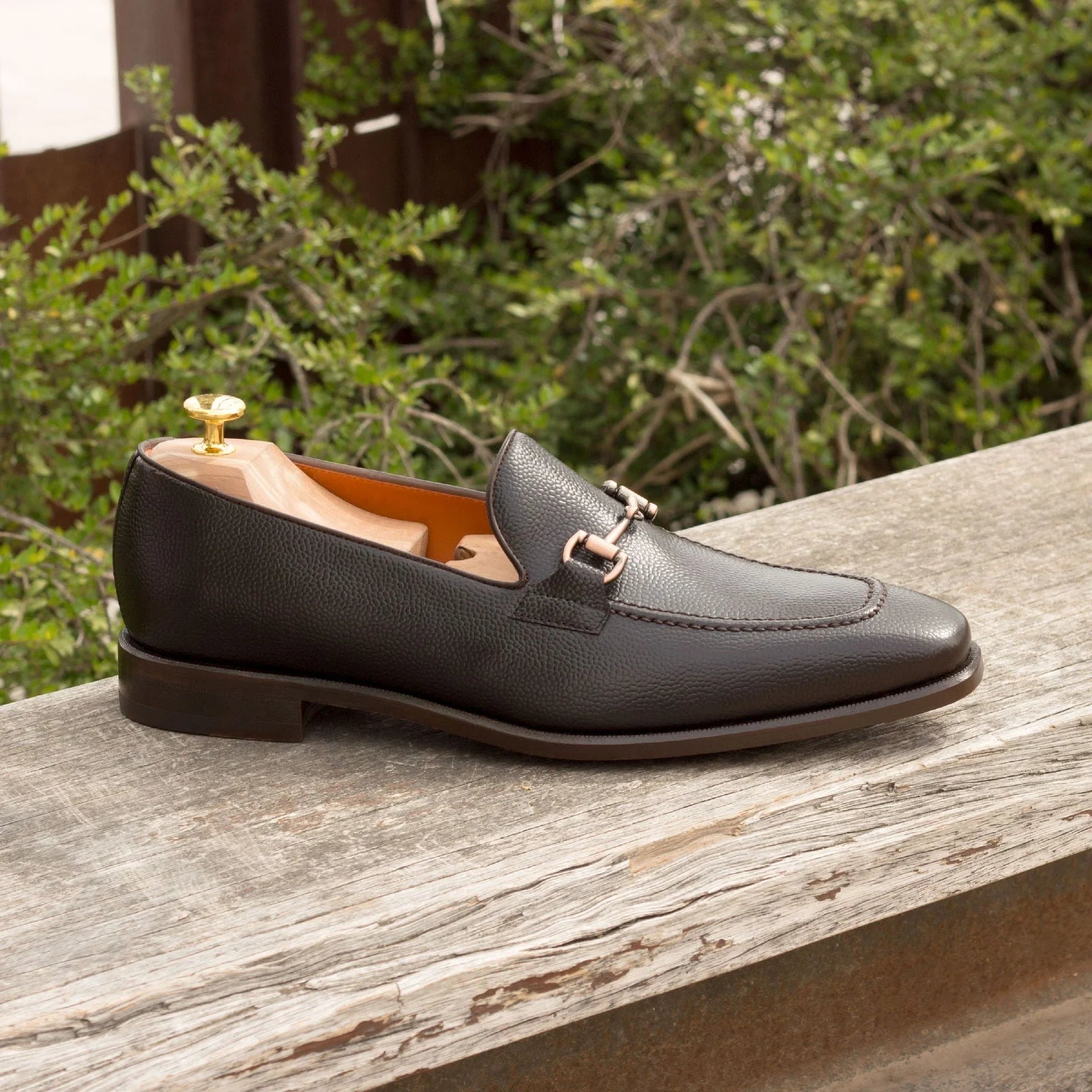 Trilo Loafers II classic black leather loafer with dark brown painted calf leather sole